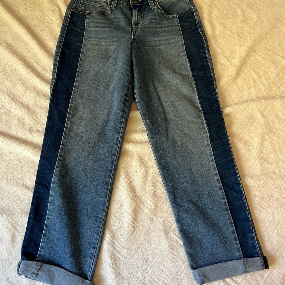 Style & Co Ladies Cuffed Curvy Boyfriend Jeans 2 Tone Denim Mid Rise Size 2 NWT